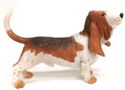 Figurine de chien Basset