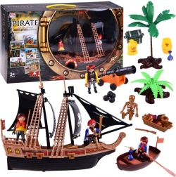 Pirate Ship – play set with figures, a cannon, and light and sound effects