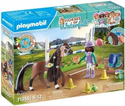 Playmobil Horses Waterfall: Zoe en Blaze met hindernissen 71355
