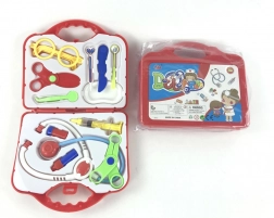 Dokter in een koffertje voor op reis