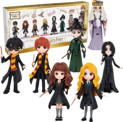 Harry Potter Magical Minis collectible set of 7 figures with Great Hall play scene