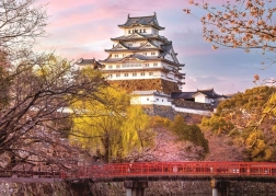 Puzzle Imposing Castles and Palaces: Himeji, Japan