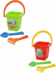 Zandset met emmer, schep en hark