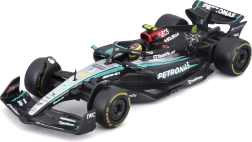 bburago model f1 mercedes-amg f1 w15 1:43 met coureur in vitrine