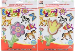 Strijkkralen met bloemen-sjabloon