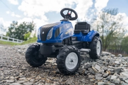 Falk traptractor New Holland met aanhanger en te openen motorkap vanaf 2 jaar