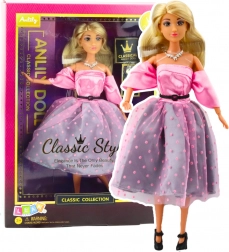 Pop Anlily in lichtroze jurk met stippen en beweegbare ledematen