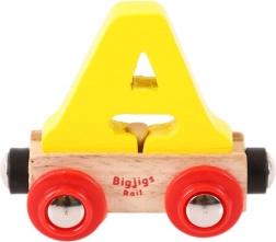 Houten wagon voor de treinbaan met letter A