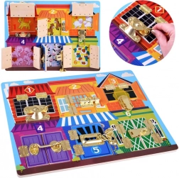 Houten sensorisch activiteitenbord met slotjes en cijfers