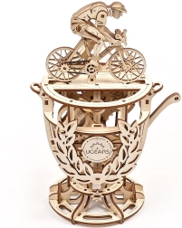 Puzzle 3D mécaniques en bois UGEARS Cycliste – trophée avec mécanisme mobile