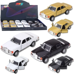 Metal classic 1:32 car model with pull-back drive, lights and sounds, opening doors (assorted colors)
