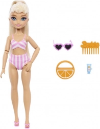 Barbie Dream Besties stijlvolle zwemmodedoll