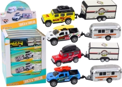 Terreinautootje met caravan-aanhanger