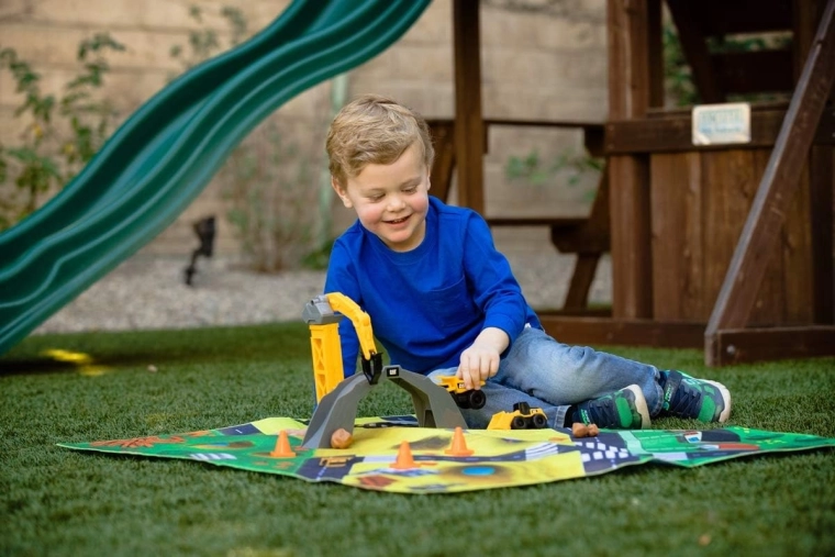 Movable parts and accessories for realistic play