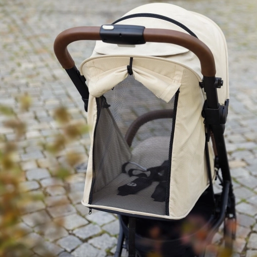 Capote extensible et ventilation pour les journées d’été