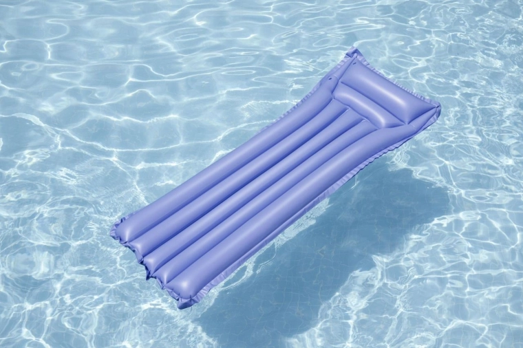 Dual air chamber and safety valves