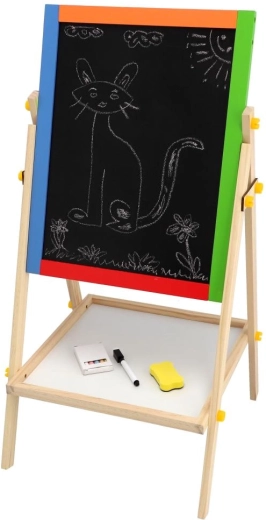 Practical shelf and accessories at hand