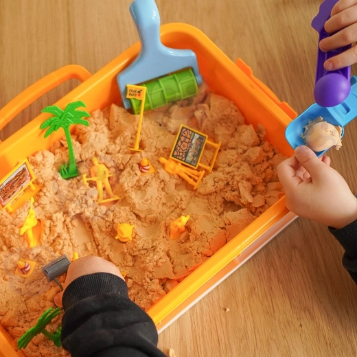 Kinetic sand that shapes beautifully and doesn’t dry out