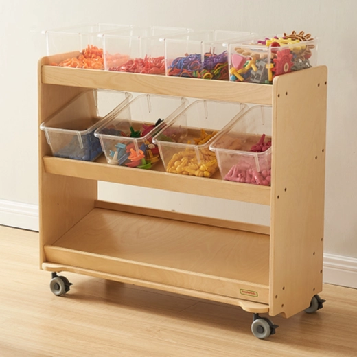 Hellende schappen voor snel overzicht