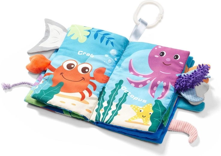 Varied textures and crinkly elements