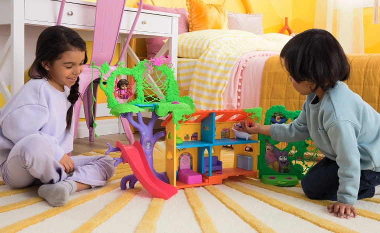 Grande maison à plusieurs niveaux pleine d’aventures