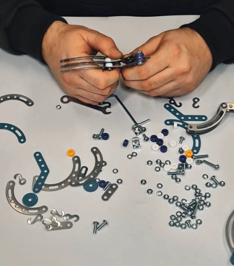 A metal construction set that really teaches something