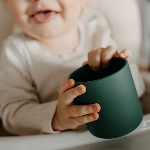 Ergonomic shape for small hands and first sips