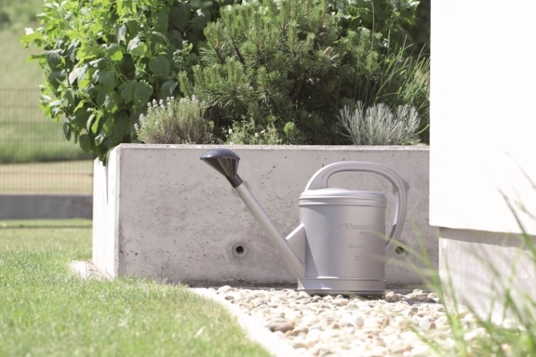 Forme ergonomique pour un transport et un versement confortables