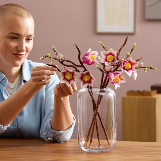 Versatile vase arrangement