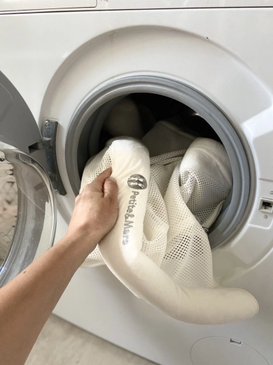 Breathable mesh sides and washable cover