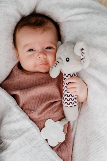 Gentle squeak for sensory development