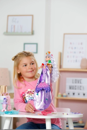 Styling créatif de la tête jusqu’à la nageoire