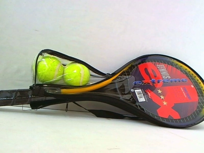 Ensemble de tennis avec raquette et balles
