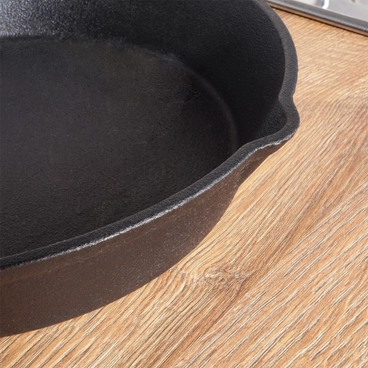 Even heat and excellent heat retention