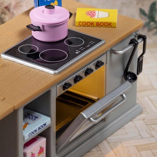 Oven with LED lighting for realistic play
