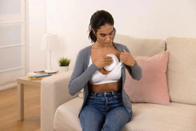 Ultra-fins, absorbants et invisibles sous les vêtements