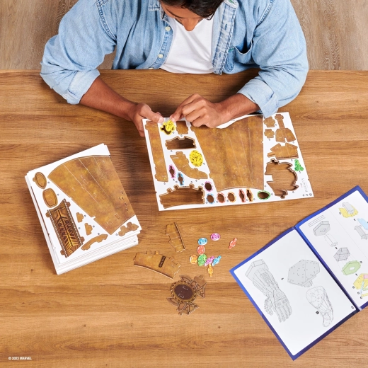 Voorgeperforeerde onderdelen voor eenvoudig bouwen