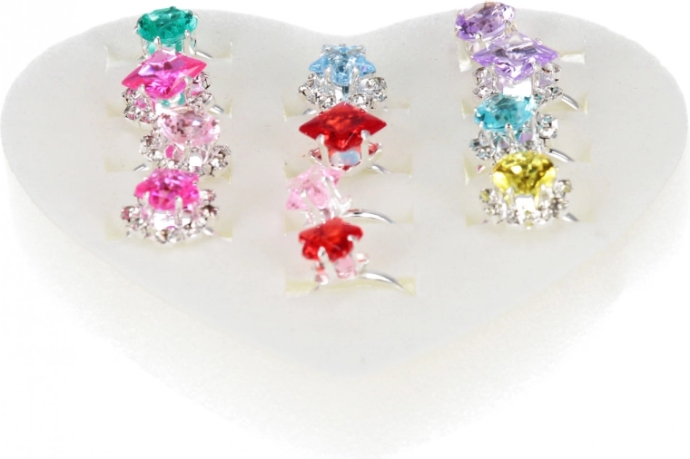 Riche ensemble de 12 bagues