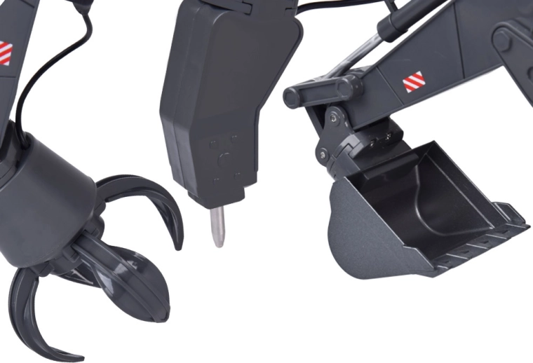 3-in-1 interchangeable attachments for realistic play