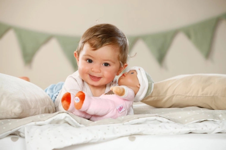 Hochet intégré pour une douce stimulation