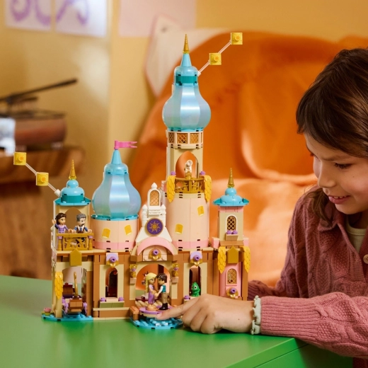 Fonctions interactives et barque pour 2 mini-poupées