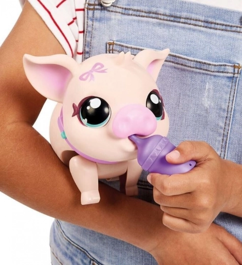 Füttern mit Fläschchen und sanftes Kuscheln