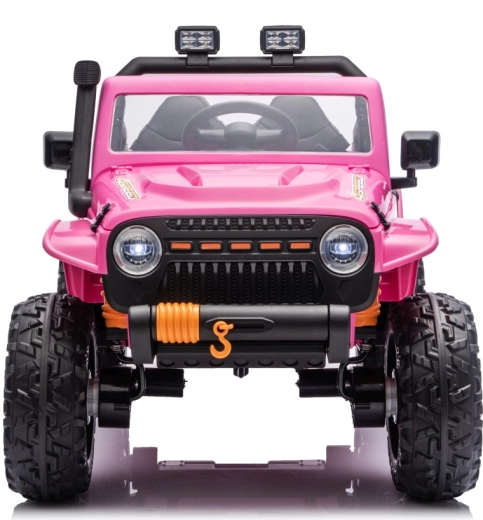 Puissance 4×200 W et batterie 24 V pour la conduite tout-terrain