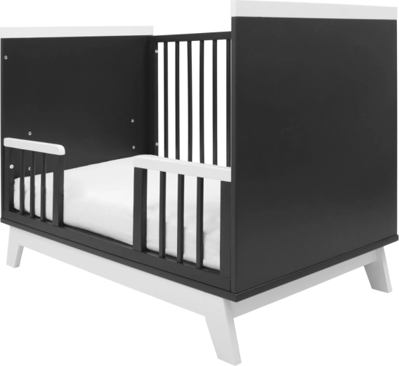 Groeien met het kind: 3 posities van de lattenbodem en barrière