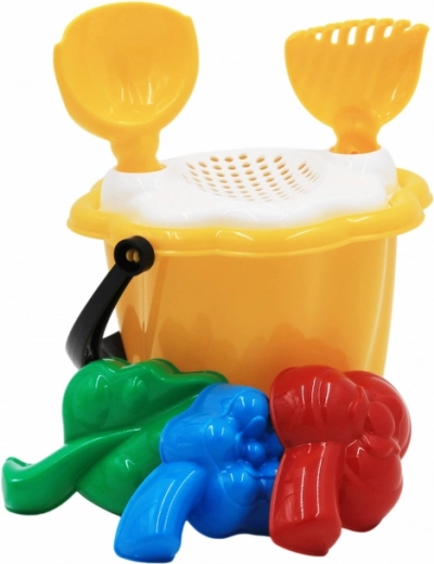 Bucket with sieve for easy sifting