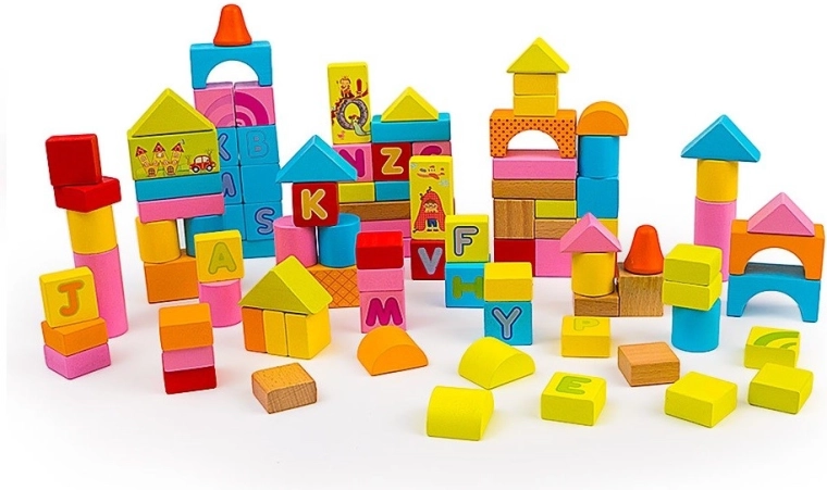 Motifs colorés et lettres pour apprendre en s’amusant