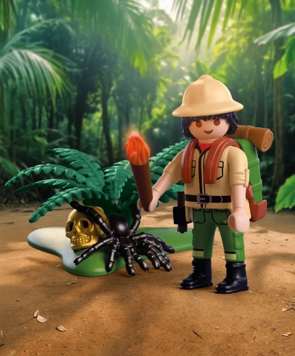 Poseable adventurer figure