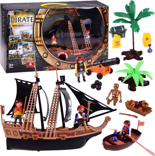 Pirate Ship – play set with figures, a cannon, and light and sound effects