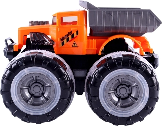 Rugged off-road design for play indoors and outdoors