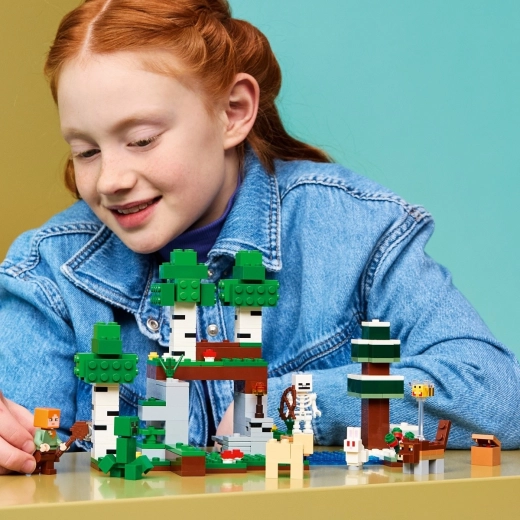 7 minifigures and animals for endless stories